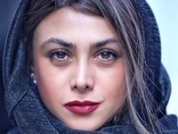 استایل جذاب و خاص آزاده صمدی برای موتورسواری